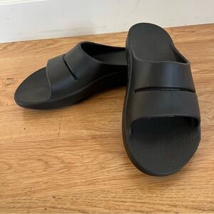 OOFOS OOAH Slides Mens Size M13 W15 EU 46 Black Comfort Recovery Sandals NWOT
